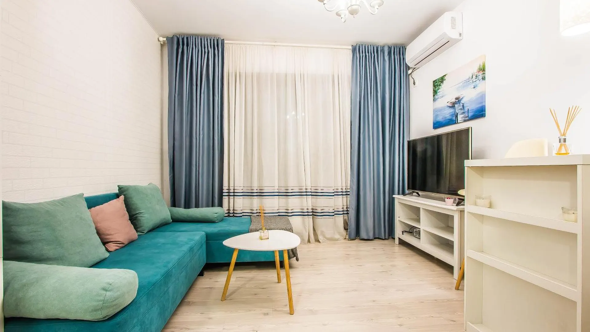 Bucharest & Mihai Bravu Apartment România